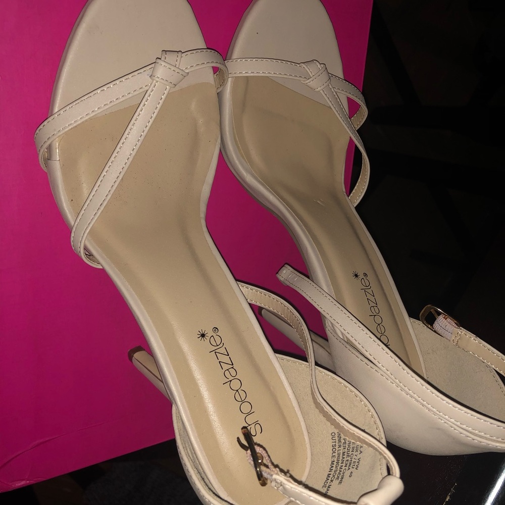 Heels - Picture 4 of 4